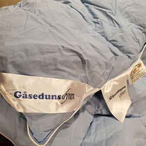 UK down comforters size 130x200 cm